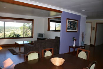 Maleny Mountain Retreat - Accommodation Brunswick Heads 3
