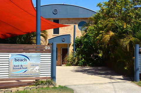 Beach House Redcliffe - Accommodation Brunswick Heads 1