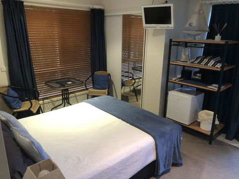 Beach House Redcliffe - Accommodation Brunswick Heads 2