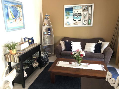 Beach House Redcliffe - Accommodation Brunswick Heads 3