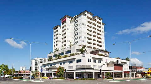 BEST WESTERN PLUS Cairns Central Apartments - Accommodation Brunswick Heads 3