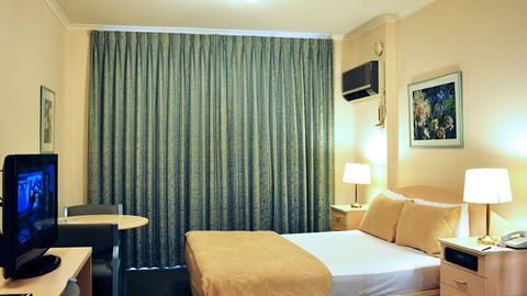 BEST WESTERN Airport Motel And Convention Centre - Accommodation Brunswick Heads 2