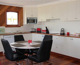 Anchlia Waterfront Cottages - Accommodation Brunswick Heads 2