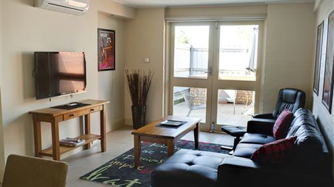 Brougham Arms Hotel - Accommodation Brunswick Heads 5
