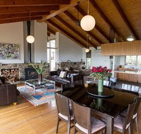 Holmesglen at Eildon - The Homestead - Accommodation Brunswick Heads