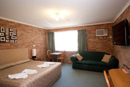 Allan Cunningham Motel And Old Wagon Restaurant - Accommodation Brunswick Heads 0
