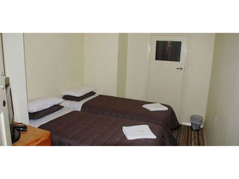 Capertee Royal Hotel - Accommodation Brunswick Heads 6