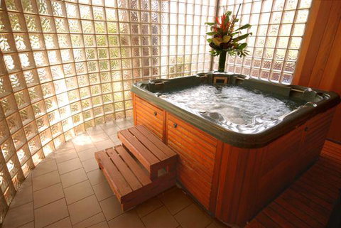 The Belmore All-Suite Hotel - Accommodation Brunswick Heads 2