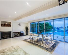 The Grand Broadbeach - Vogue Holiday Homes - Accommodation Brunswick Heads 3