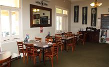 Neath Hotel - Neath - Accommodation Brunswick Heads 1