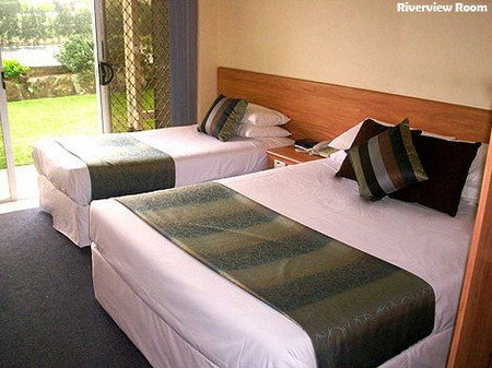 Log Cabin - Accommodation Brunswick Heads 2