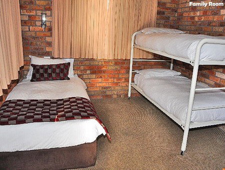 Log Cabin - Accommodation Brunswick Heads 3