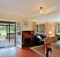 Woollamia Farm Cottage Accommodation - Accommodation Brunswick Heads