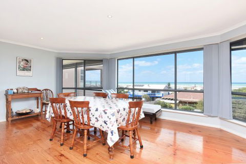 Ambergris - Accommodation Brunswick Heads 2