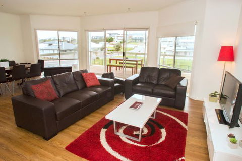 Ocean Sounds - Accommodation Brunswick Heads 5