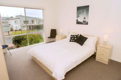 Ocean Sounds - Accommodation Brunswick Heads 7
