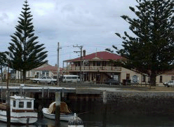 Port Albert Hotel - Accommodation Brunswick Heads 0