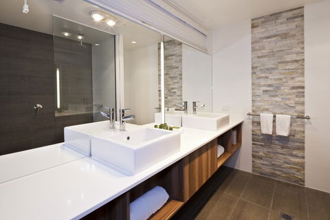 BEST WESTERN PLUS Ballarat Suites - Accommodation Brunswick Heads 0