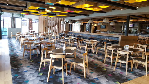 Highlander Hotel Bar Kitchen Rooftop - Accommodation Brunswick Heads 6