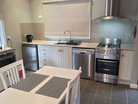 High Peaks Cottages - Accommodation Brunswick Heads 2