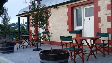Angas Plains Estate Wines Heritage Suite - Accommodation Brunswick Heads 2