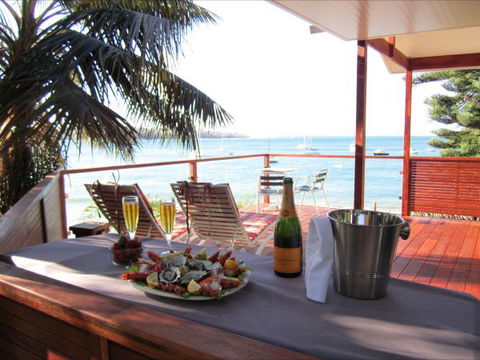 Bundeena Beach Hut - Accommodation Brunswick Heads 0