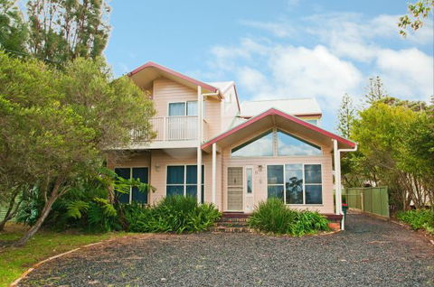 Fairlight House - Accommodation Brunswick Heads 0