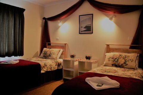 Sundial Holiday Apartments - Accommodation Brunswick Heads 4