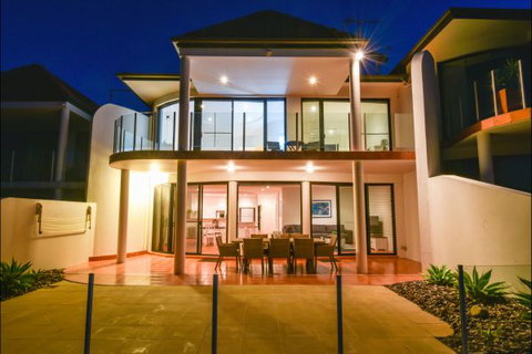 Villa Provence Beach House - Accommodation Brunswick Heads 2