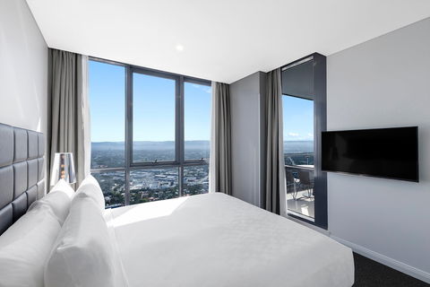 Meriton Suites Southport - Accommodation Brunswick Heads 4