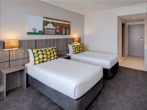 Travelodge Hotel Bankstown Sydney - Accommodation Brunswick Heads 2