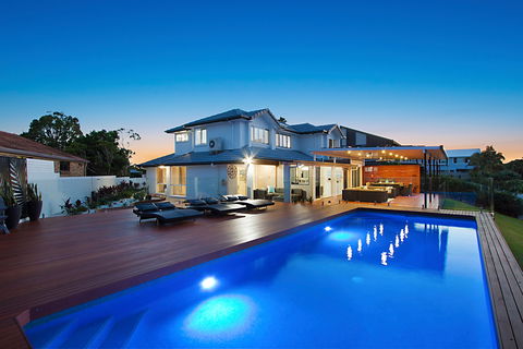 Whitehaven At Broadbeach - Vogue Holiday Homes - Accommodation Brunswick Heads 1