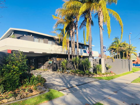 Albury Garden Court Motel - Accommodation Brunswick Heads 0