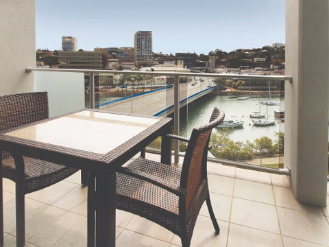 Oaks Townsville Gateway Suites - Accommodation Brunswick Heads 1