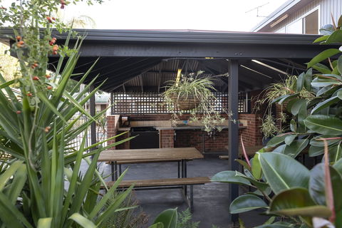 BIG4 Albury Tourist Park - Accommodation Brunswick Heads 2