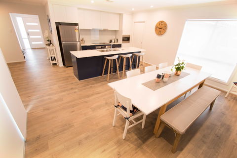 Contemporary ‘Esprit’ With River Reserve Access - Accommodation Brunswick Heads 2