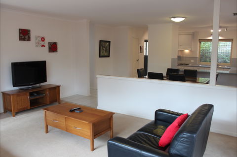 Adelaide Serviced Accommodation - Childers House - Accommodation Brunswick Heads 1