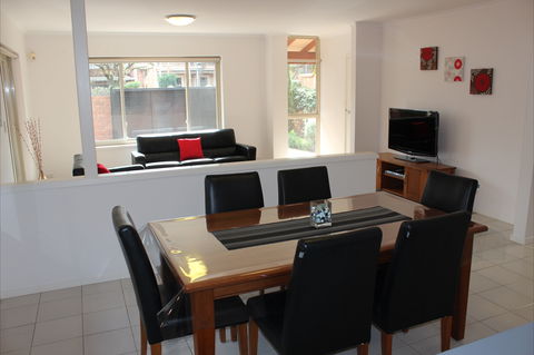 Adelaide Serviced Accommodation - Childers House - Accommodation Brunswick Heads 2