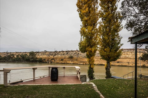 80 Page Drive Blanchetown -River Shack Rentals - Accommodation Brunswick Heads 0