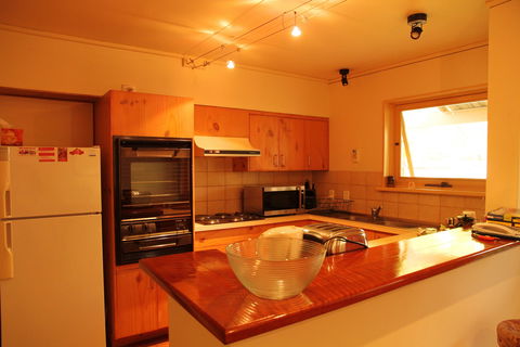 Adelaide Serviced Apartments - William Townhouse - Accommodation Brunswick Heads 1