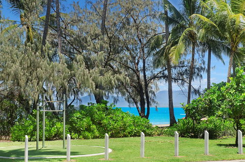 By The Sea Port Douglas - Accommodation Brunswick Heads 0