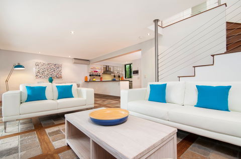 By The Sea Port Douglas - Accommodation Brunswick Heads 2