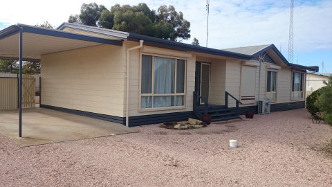 Cornwall House - Accommodation Brunswick Heads 2