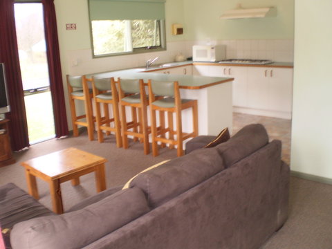 Khancoban Rose Holiday Units - Accommodation Brunswick Heads 2