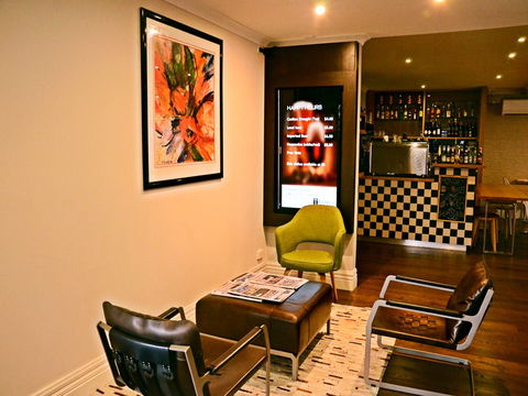 The Waverley International Hotel - Accommodation Brunswick Heads 1
