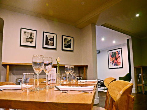 The Waverley International Hotel - Accommodation Brunswick Heads 2