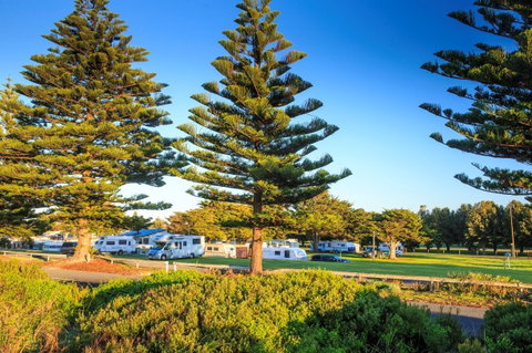Beachport Caravan Park - Accommodation Brunswick Heads 1