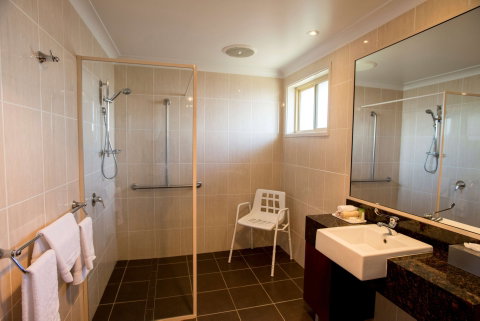 Best Western Plus All Settlers Tamworth - Accommodation Brunswick Heads 2
