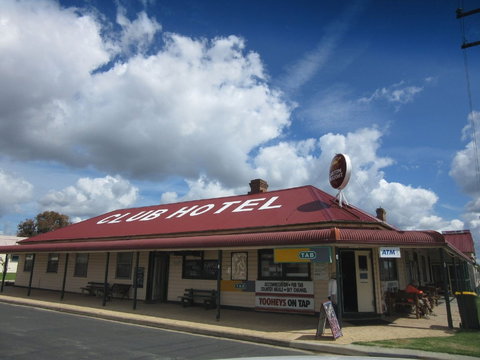 Club Hotel Emmaville - Accommodation Brunswick Heads 0