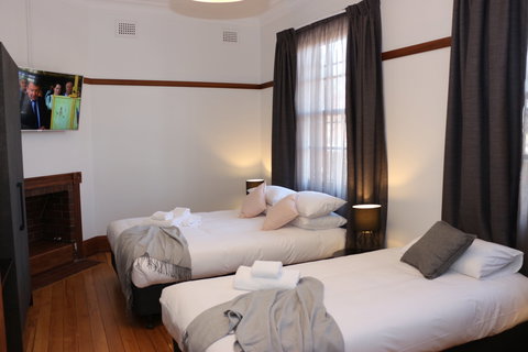 Guildford Hotel - Accommodation Brunswick Heads 1